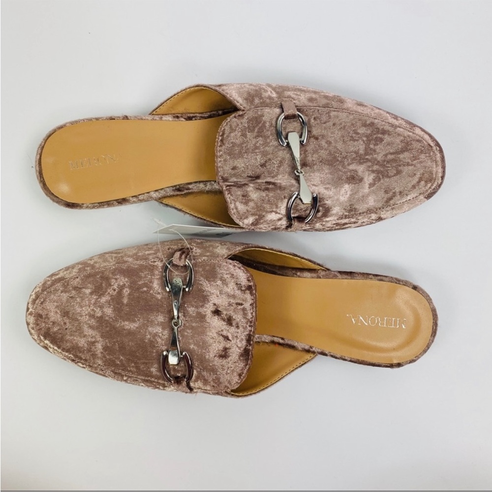 Merona / NNWT lavender velvet silver bar loafers / women’s size 9.5
